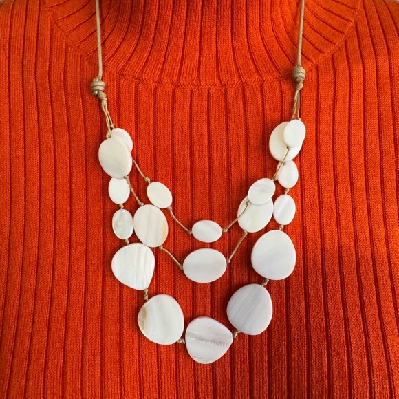 Elegant Abalone Shell Necklace and Bracelet Set - Picture 7 of 10